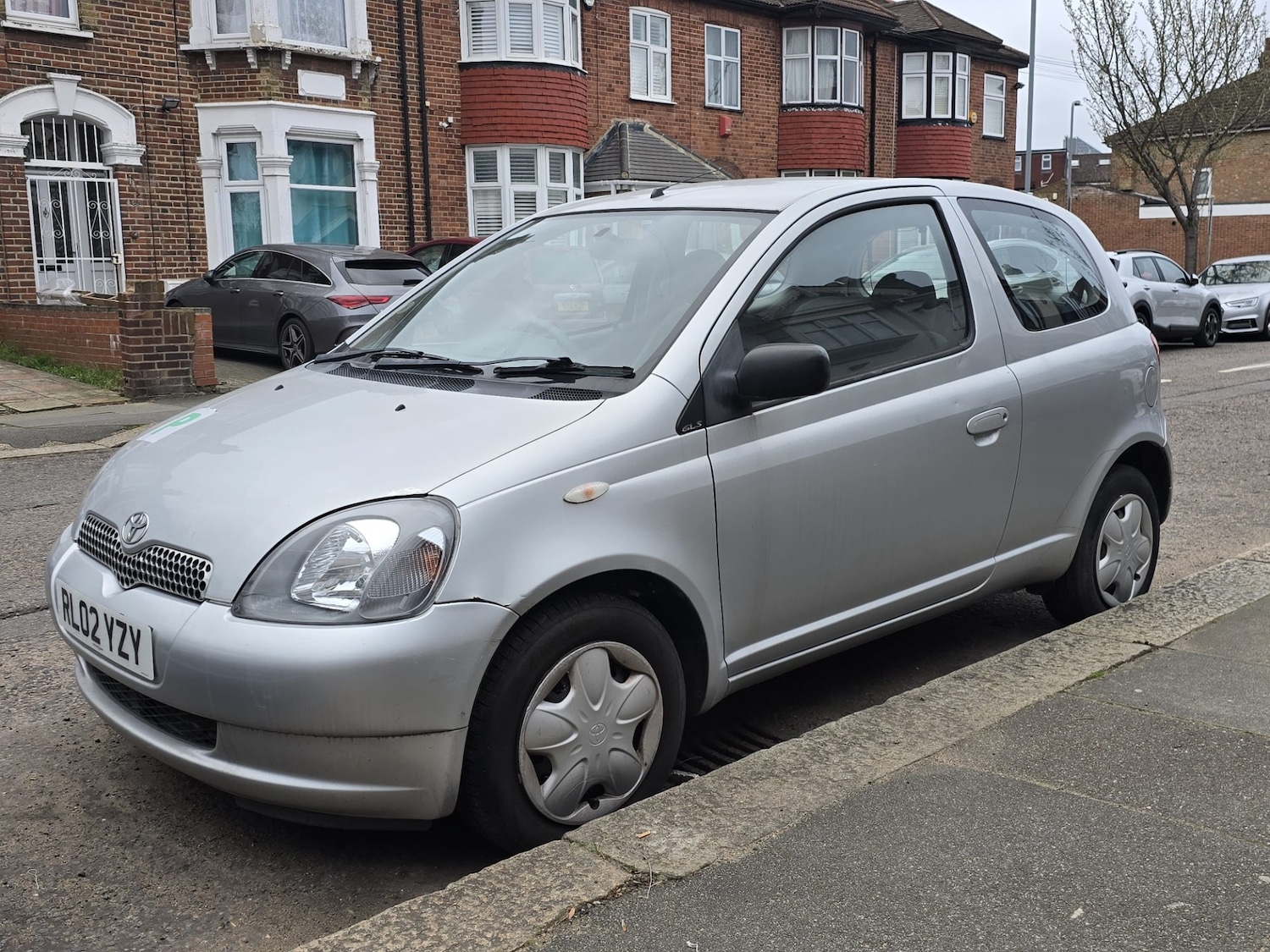 Used Toyota Yaris 2002 for sale - 77852691: Photo 13