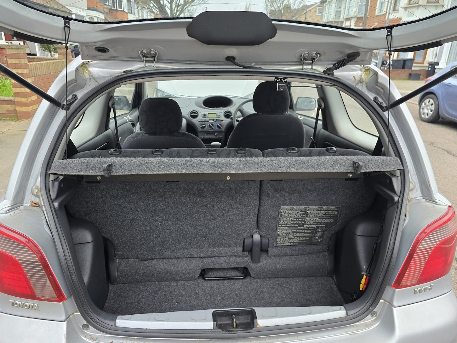 Used Toyota Yaris 2002 for sale - 77852691: Photo 18