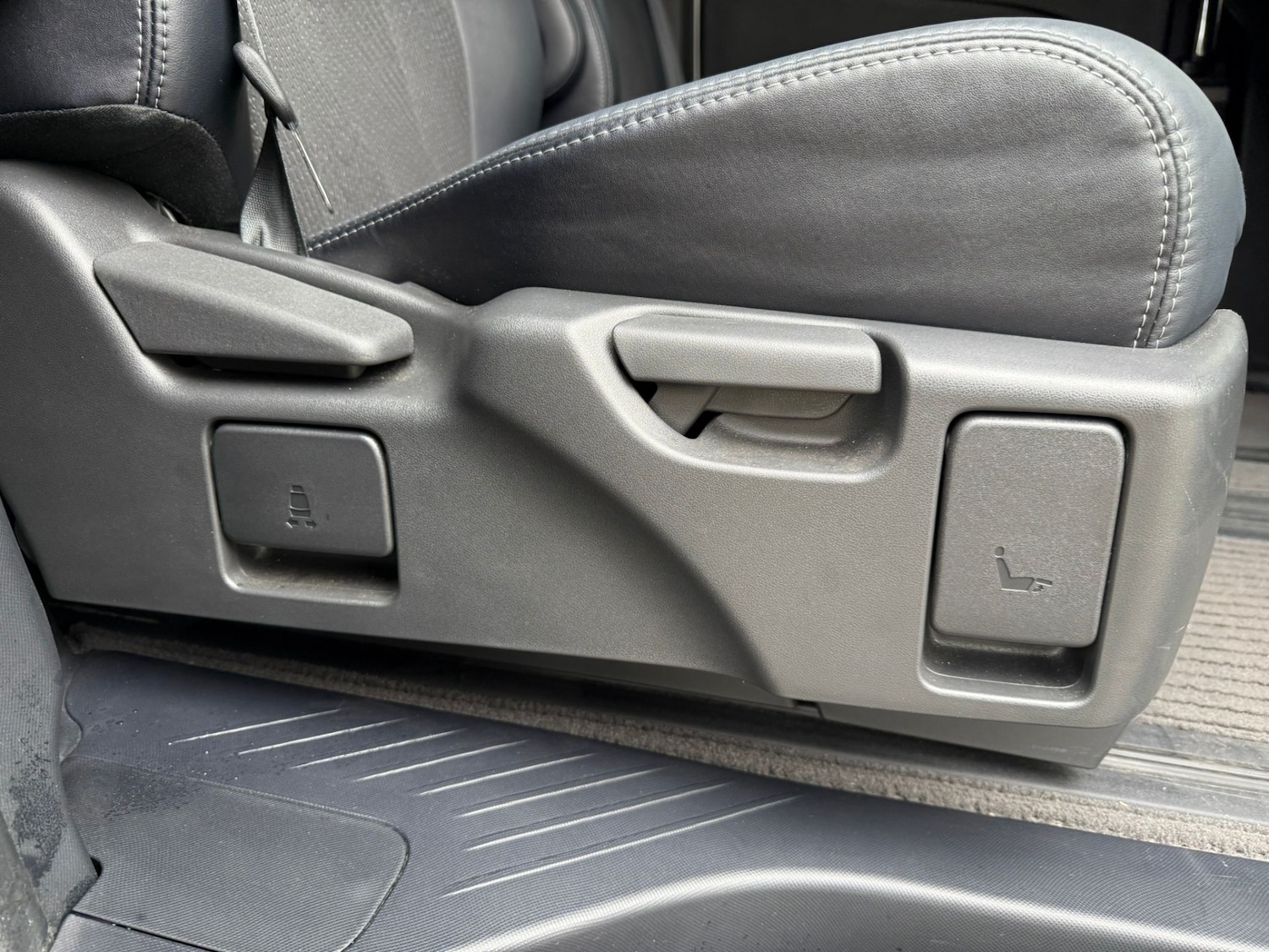 Used Toyota Estima 2026 for sale - 78060653: Photo 17