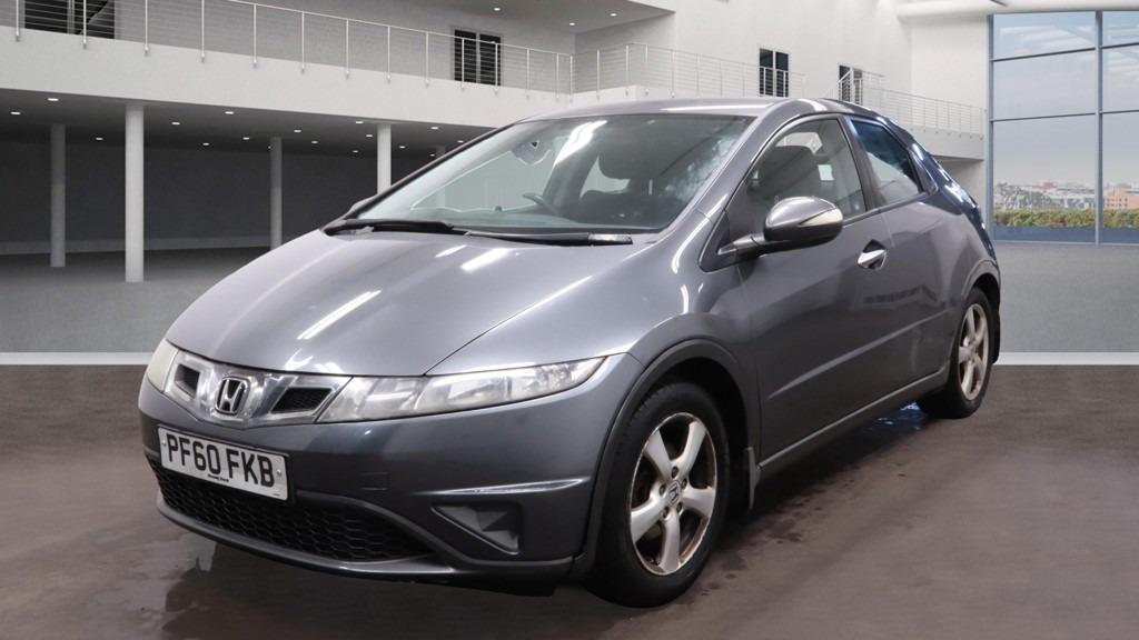 Used Honda Civic 2011 for sale - 76817481: Photo 2