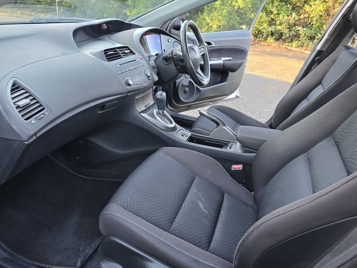 Used Honda Civic 2011 for sale - 76817481: Photo 38