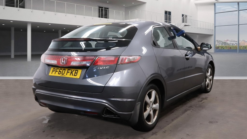 Used Honda Civic 2011 for sale - 76817481: Photo 4