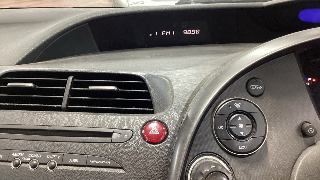 Used Honda Civic 2011 for sale - 76817481: Photo 9