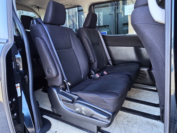 Used Toyota Voxy 2015 for sale - 74446391: Photo 18