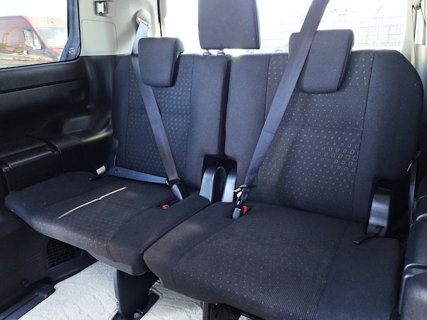 Used Toyota Voxy 2015 for sale - 74446391: Photo 19