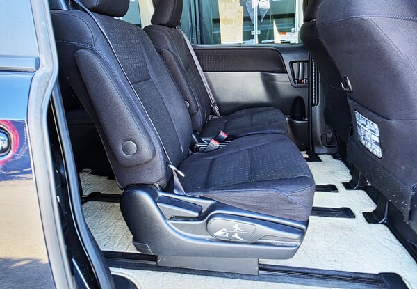 Used Toyota Voxy 2015 for sale - 74446391: Photo 24