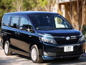 Used Toyota Voxy 2015 for sale - 74446391: Photo