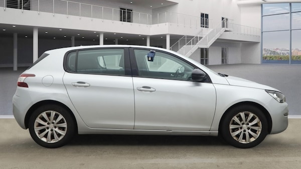Used Peugeot 308 2015 for sale - 76335017: Photo 4