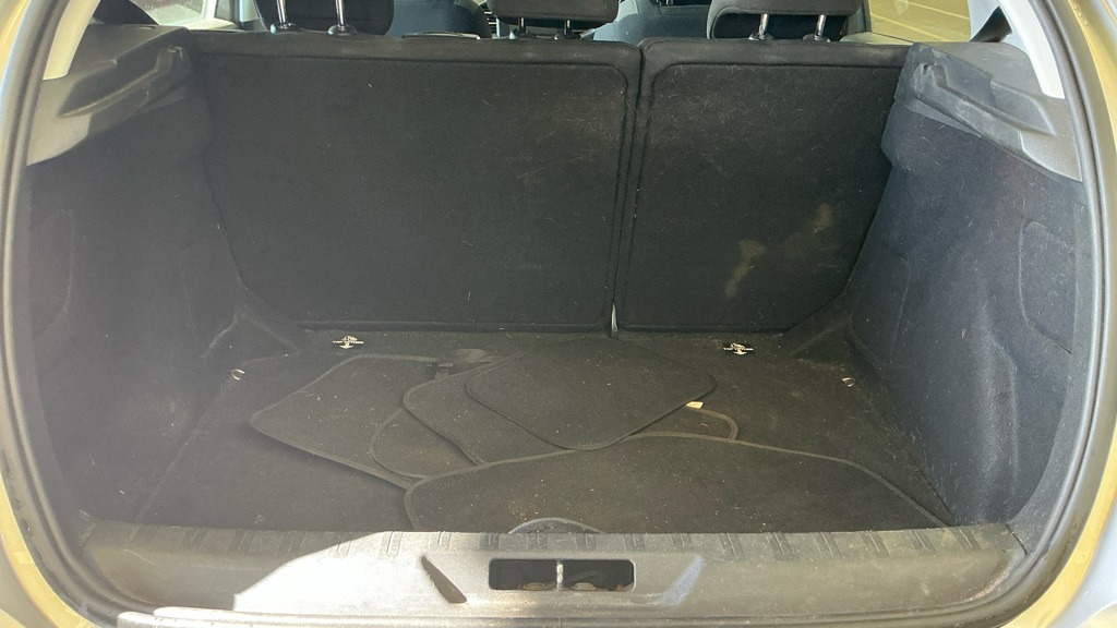 Used Peugeot 308 2015 for sale - 76335017: Photo 6