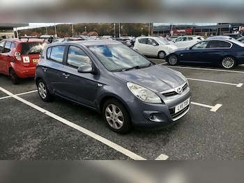 Used Hyundai i20 2011 for sale - 76847667: Photo