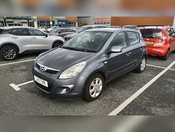 Used Hyundai i20 2011 for sale - 76847667: Photo