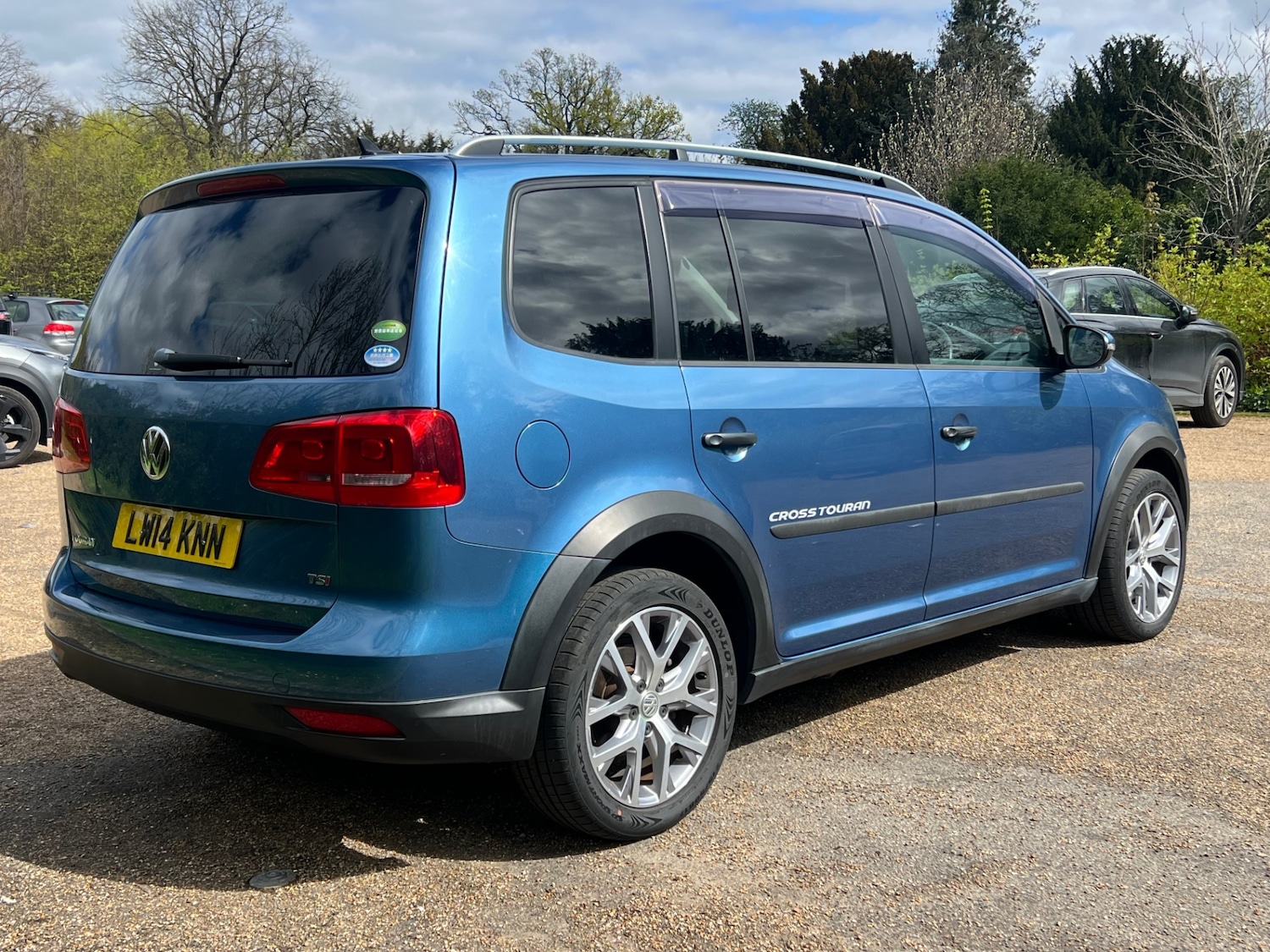 Used Volkswagen Touran 2026 for sale - 78132696: Photo 3