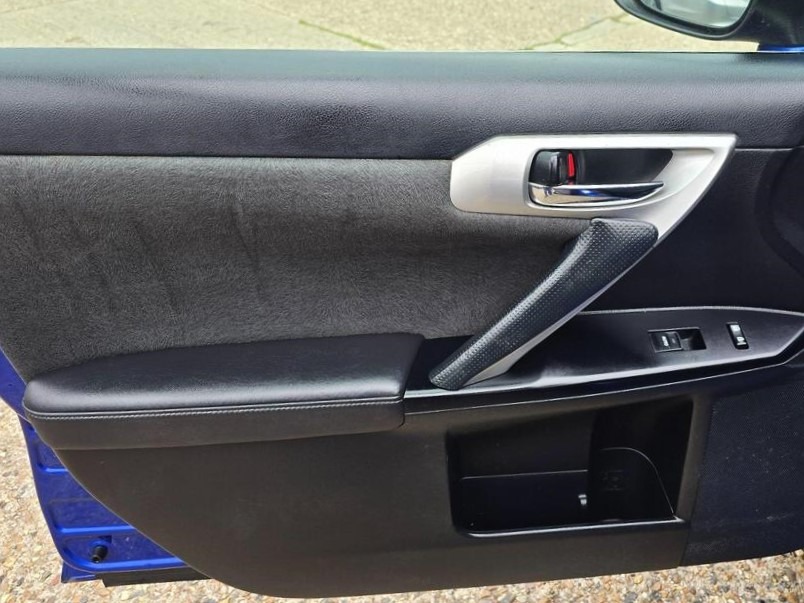 Used Lexus CT 2011 for sale - 76483137: Photo 18