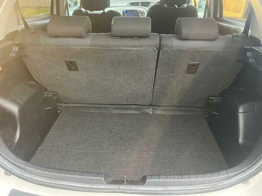 Used Toyota Yaris 2012 for sale - 77162719: Photo 19