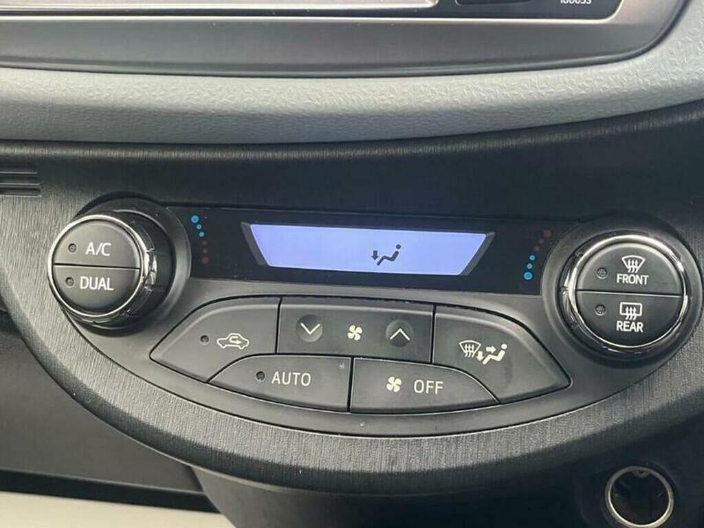 Used Toyota Yaris 2012 for sale - 77162719: Photo 38