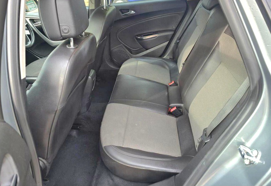 Used Vauxhall Astra 2011 for sale - 76379673: Photo 10