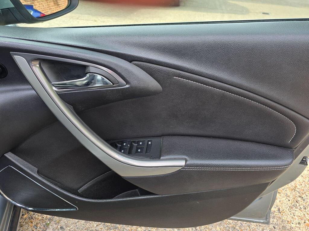 Used Vauxhall Astra 2011 for sale - 76379673: Photo 17