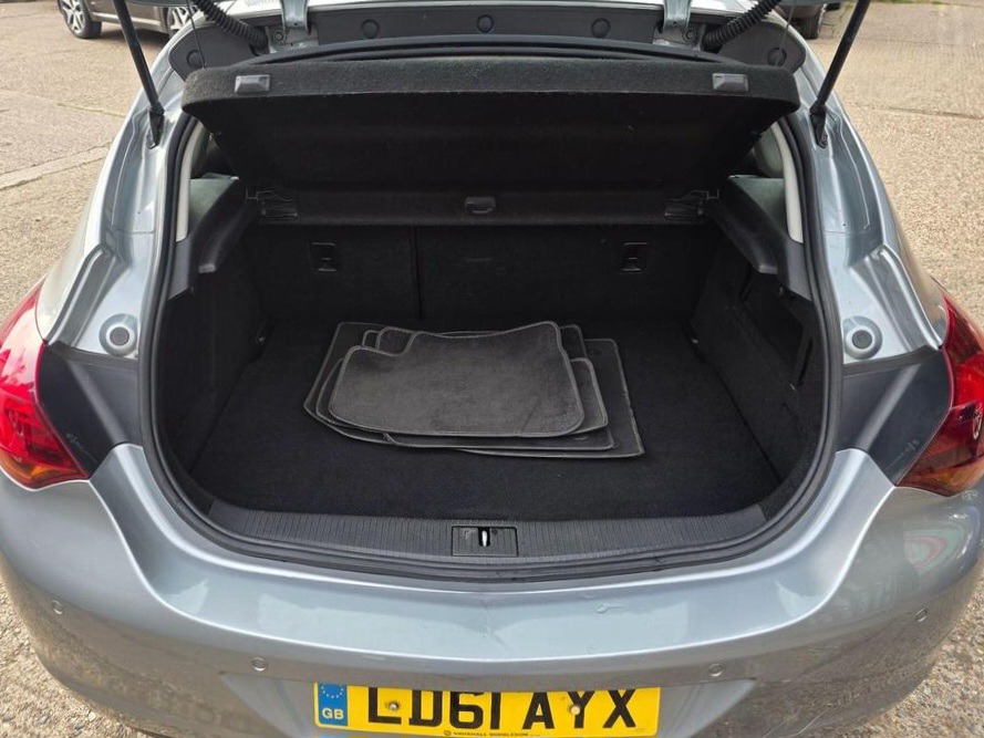 Used Vauxhall Astra 2011 for sale - 76379673: Photo 21