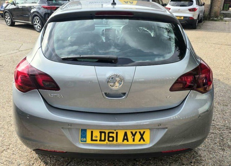 Used Vauxhall Astra 2011 for sale - 76379673: Photo 8