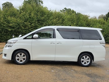 Used Toyota Vellfire 2014 for sale - 79673863: Photo