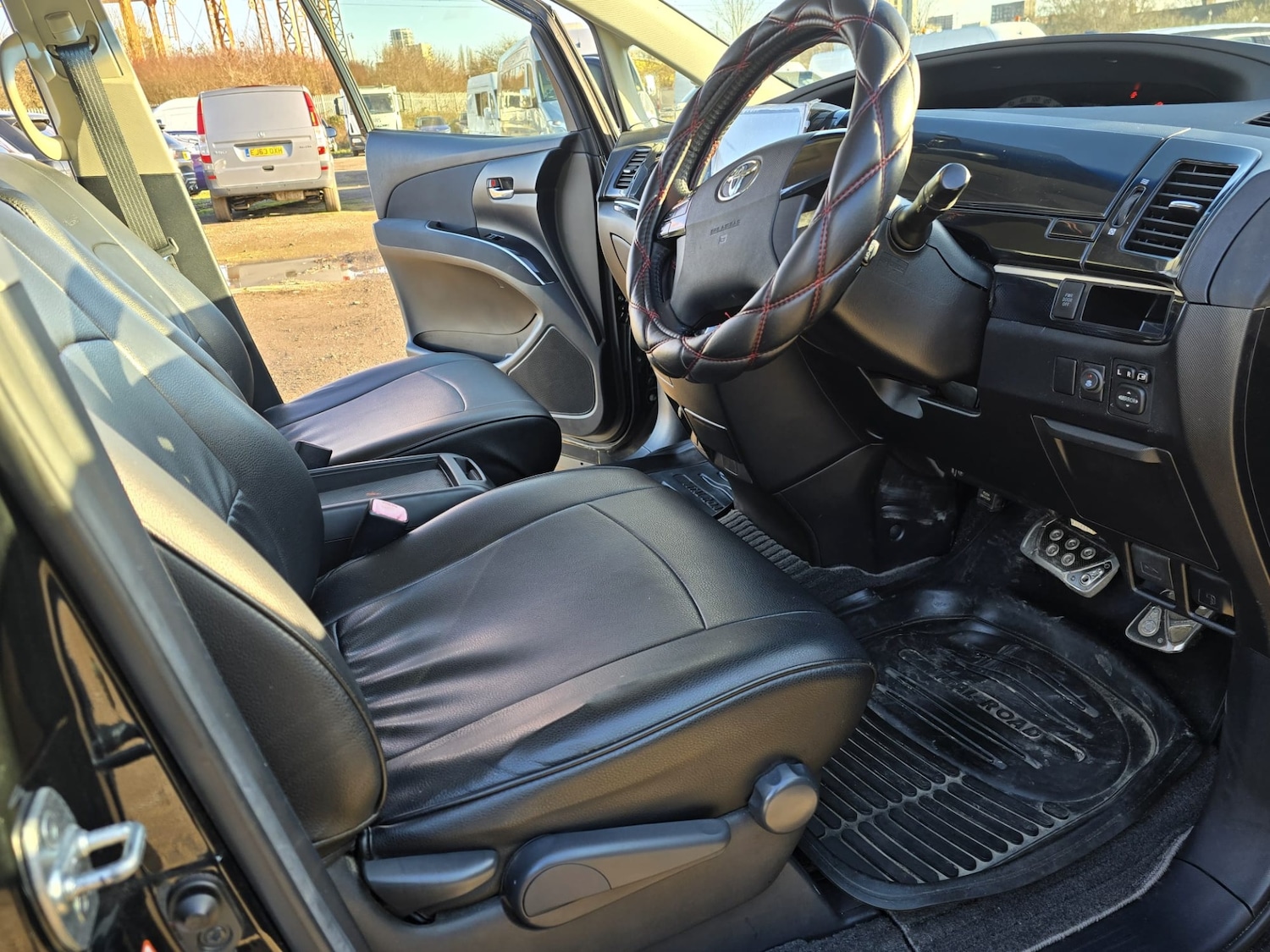 Used Toyota Estima 2024 for sale - 77277710: Photo 10