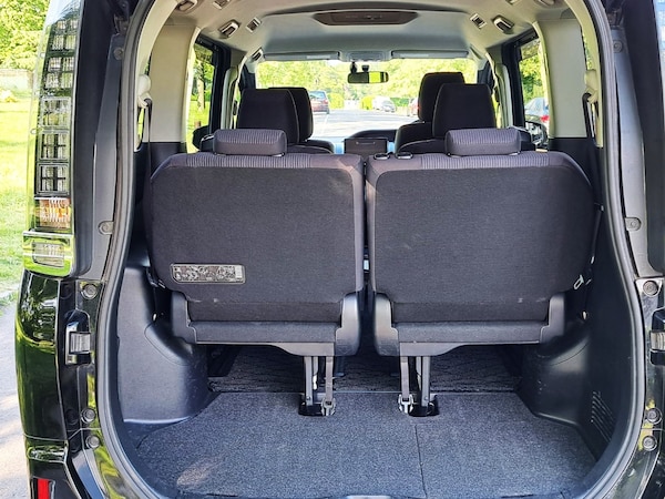 Used Toyota Voxy 2015 for sale - 74532833: Photo 17