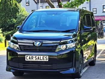 Used Toyota Voxy 2015 for sale - 74532833: Photo