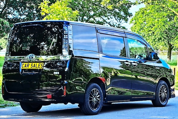 Used Toyota Voxy 2015 for sale - 74532833: Photo 35