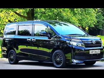 Used Toyota Voxy 2015 for sale - 74532833: Photo
