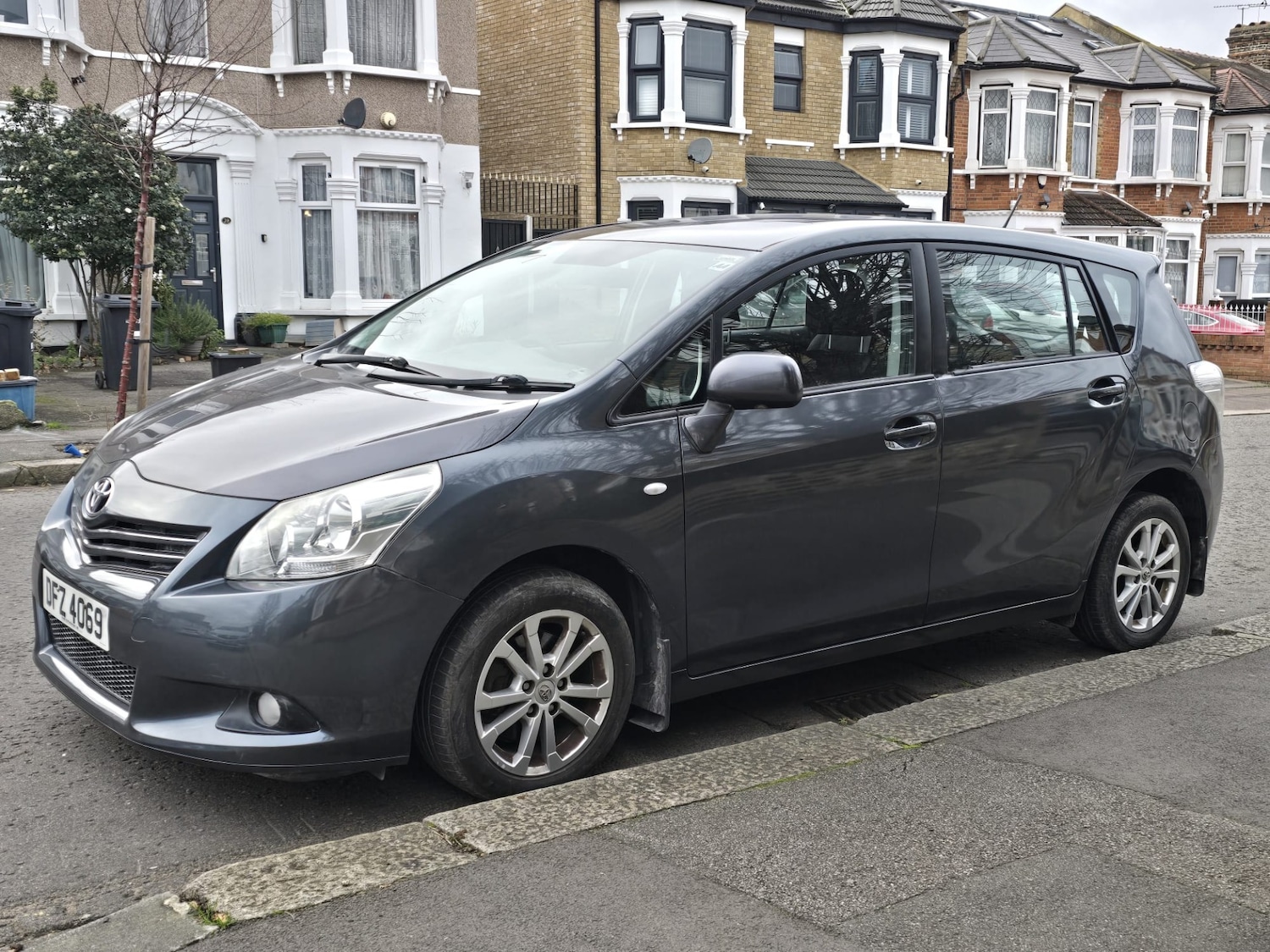 Used Toyota Verso 2010 for sale - 76920182: Photo 13