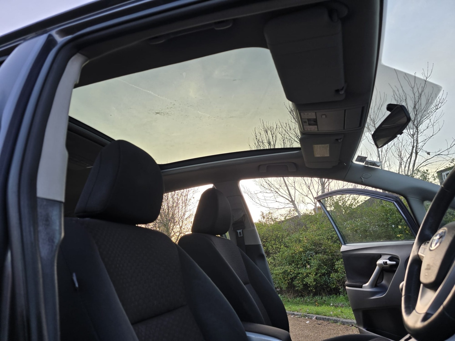 Used Toyota Verso 2010 for sale - 76920182: Photo 23