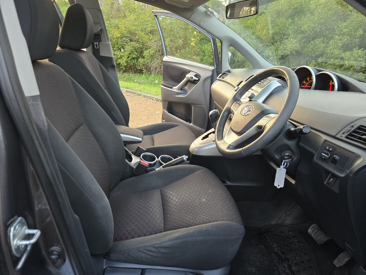 Used Toyota Verso 2010 for sale - 76920182: Photo 27