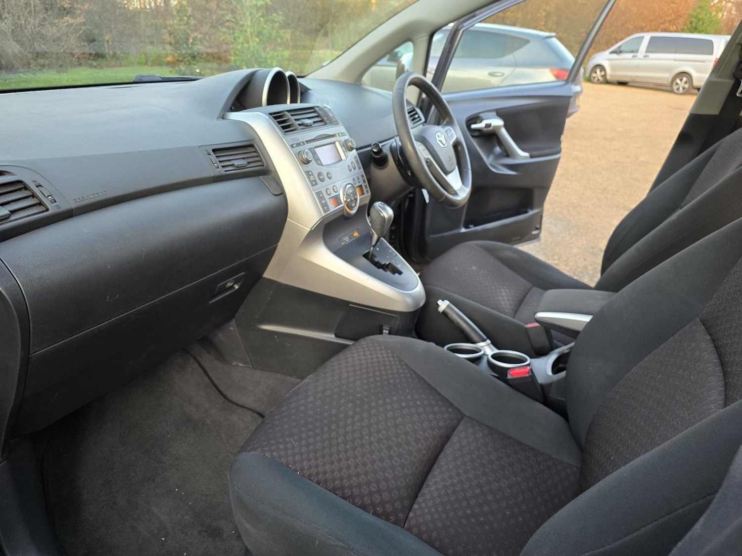 Used Toyota Verso 2010 for sale - 76920182: Photo 32