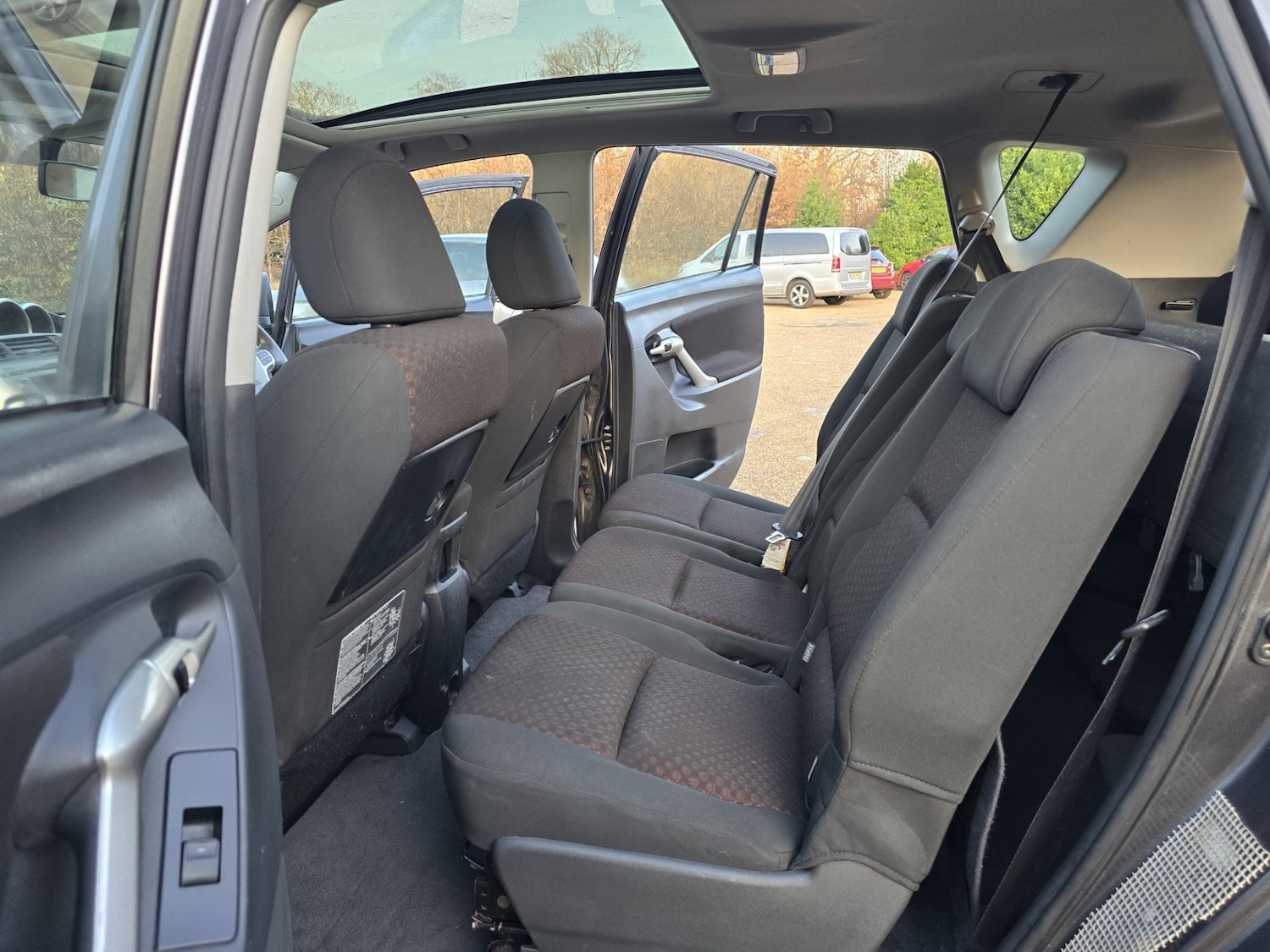 Used Toyota Verso 2010 for sale - 76920182: Photo 37