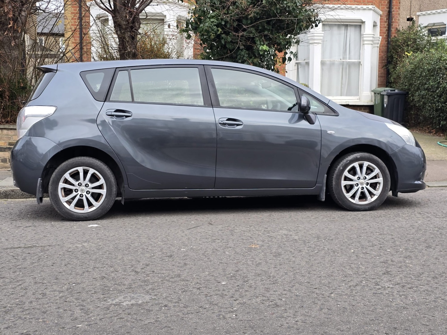 Used Toyota Verso 2010 for sale - 76920182: Photo 5