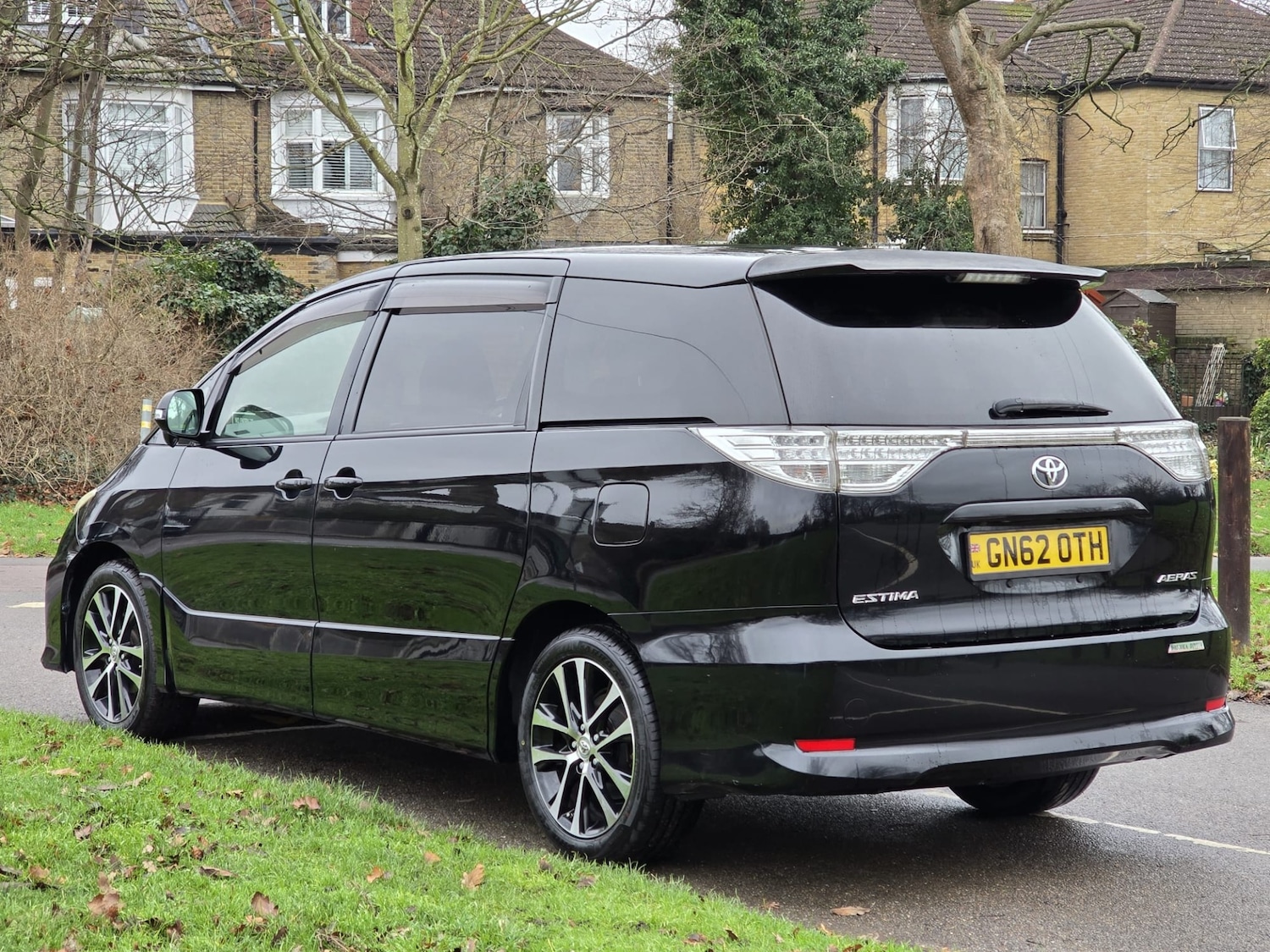 Used Toyota Estima 2025 for sale - 77020130: Photo 11