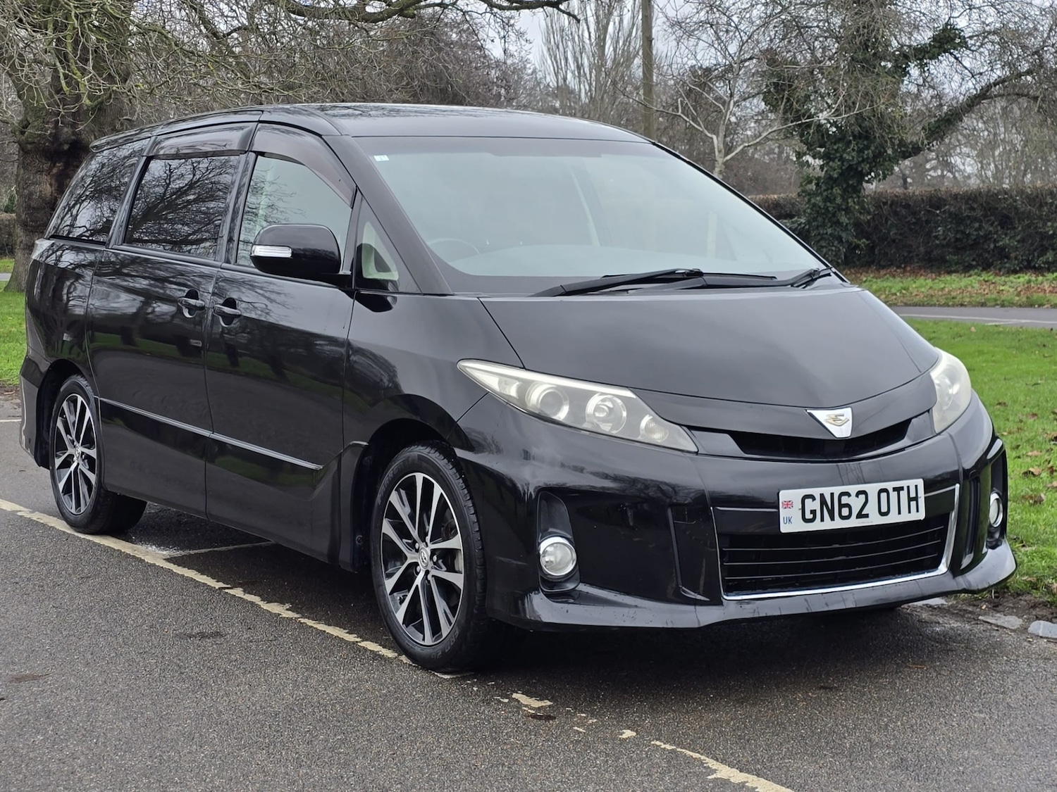 Used Toyota Estima 2025 for sale - 77020130: Photo 2