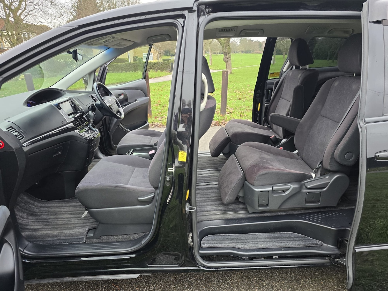 Used Toyota Estima 2025 for sale - 77020130: Photo 21