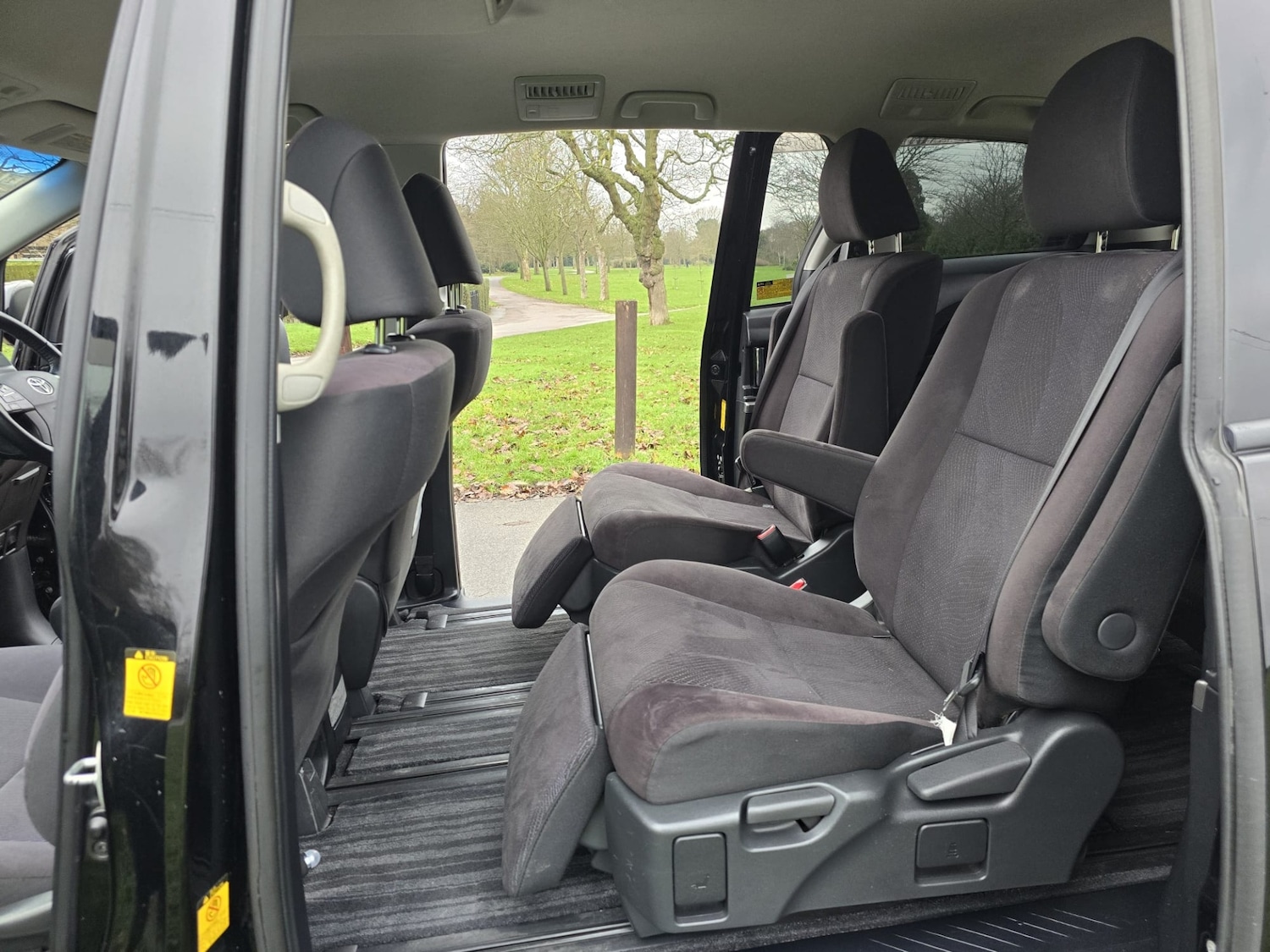 Used Toyota Estima 2025 for sale - 77020130: Photo 22