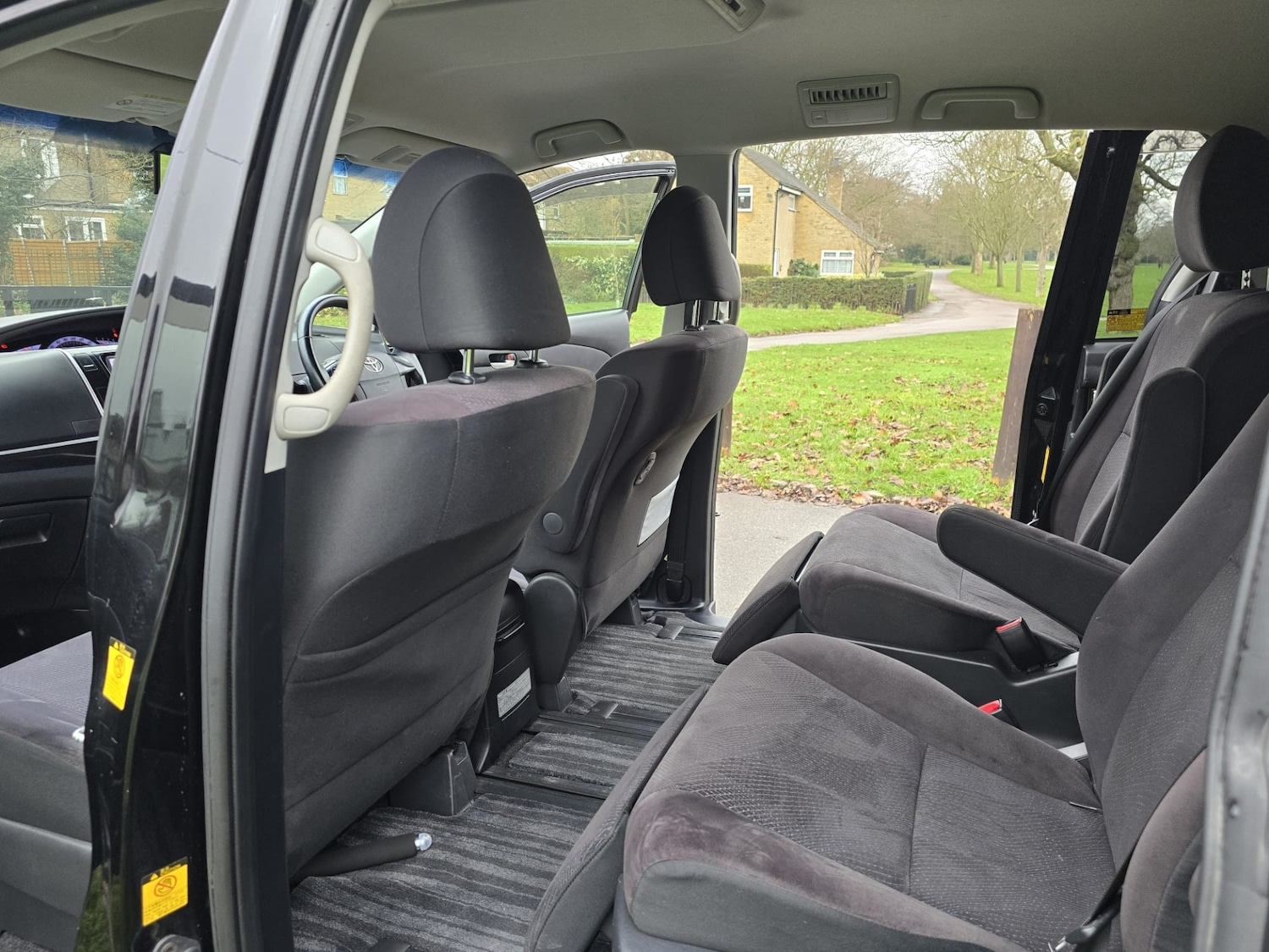 Used Toyota Estima 2025 for sale - 77020130: Photo 24