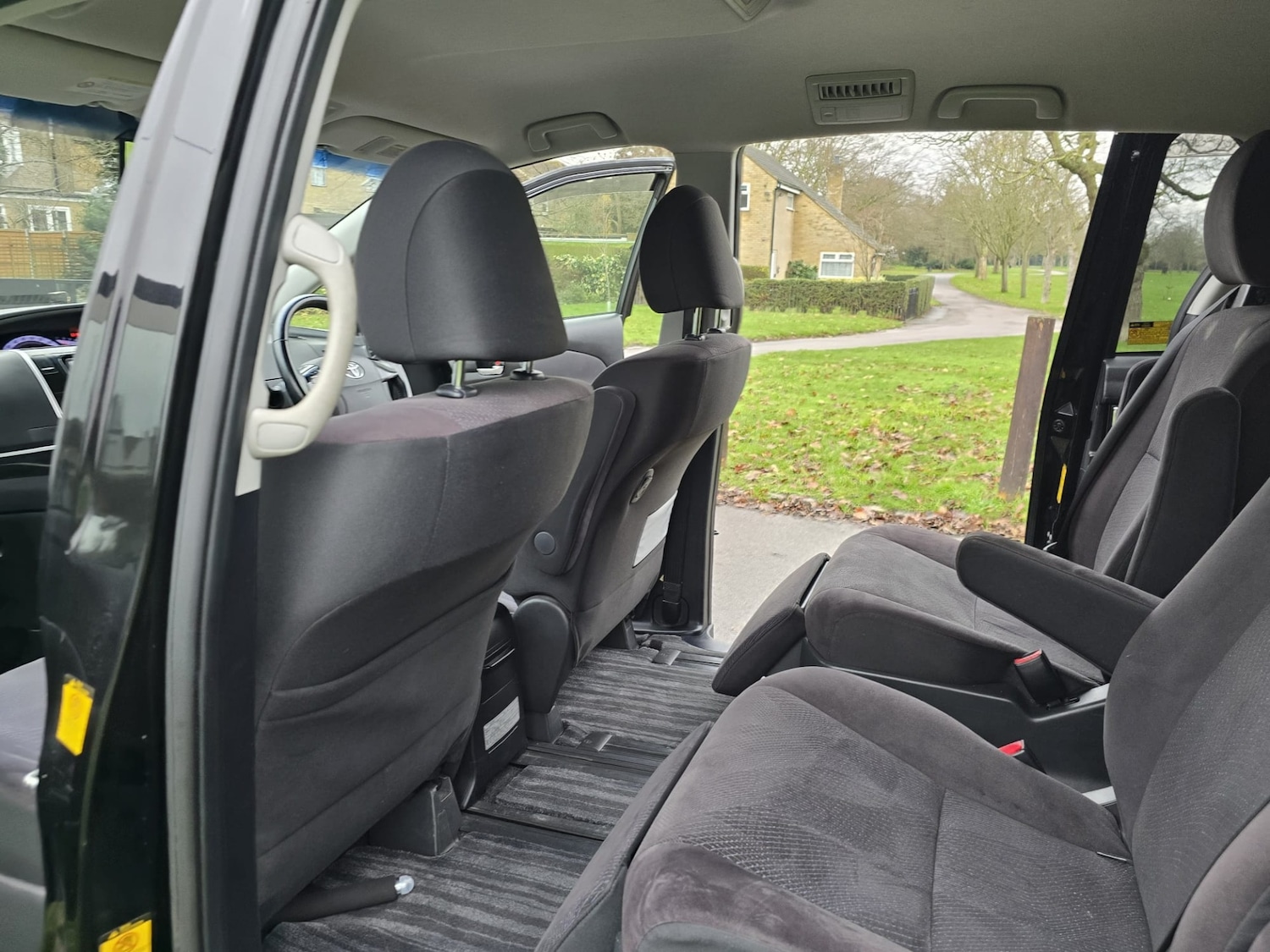 Used Toyota Estima 2025 for sale - 77020130: Photo 25