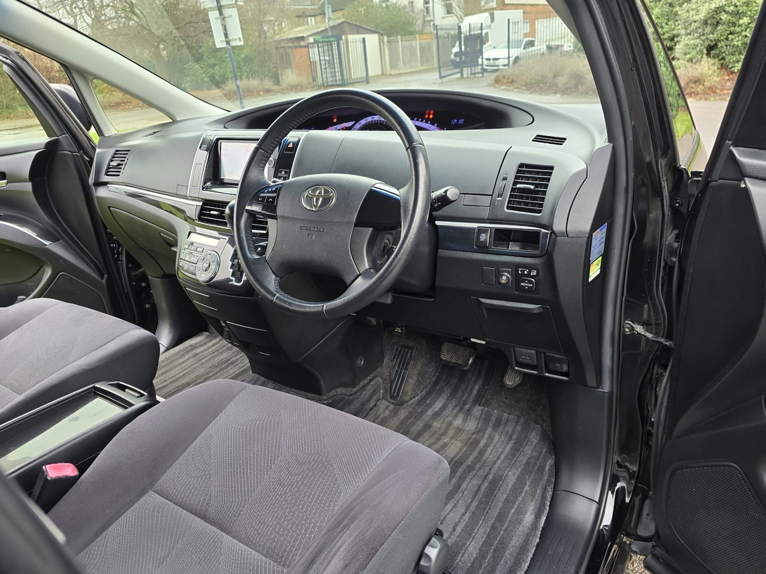 Used Toyota Estima 2025 for sale - 77020130: Photo 38