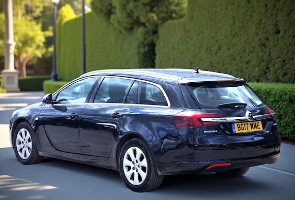 Used Vauxhall Insignia 2017 for sale - 74766653: Photo 35