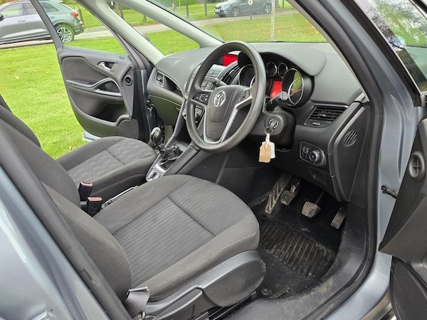 Used Vauxhall Zafira Tourer 2012 for sale - 73254510: Photo 42