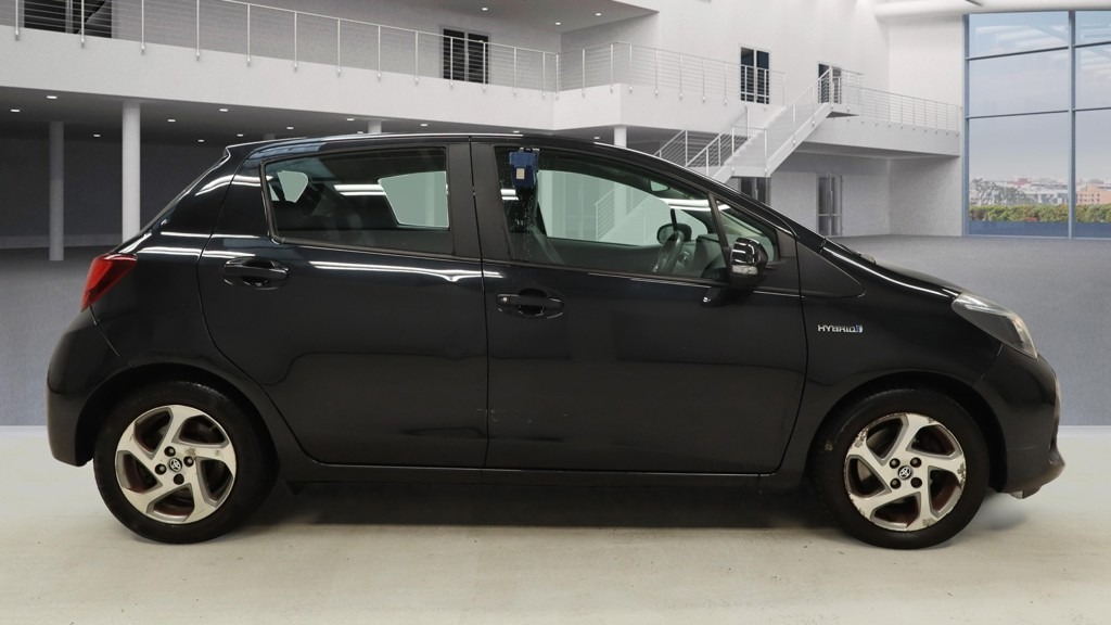 Used Toyota Yaris 2014 for sale - 76121217: Photo 5