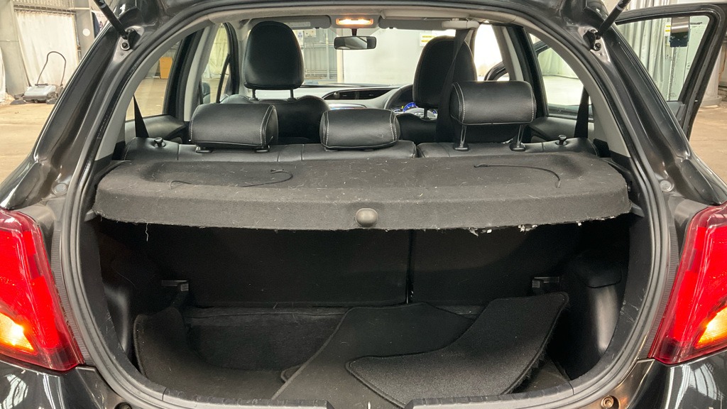 Used Toyota Yaris 2014 for sale - 76121217: Photo 7
