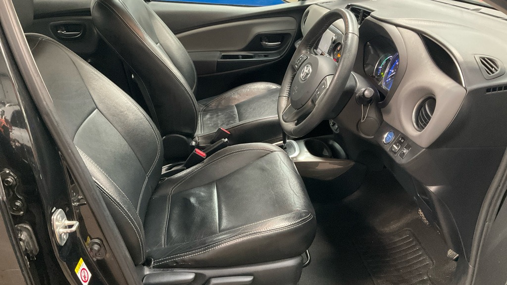 Used Toyota Yaris 2014 for sale - 76121217: Photo 9