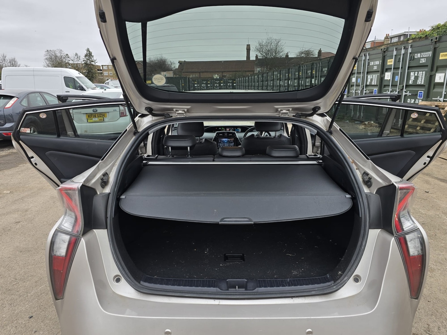 Used Toyota Prius 2016 for sale - 77065875: Photo 28