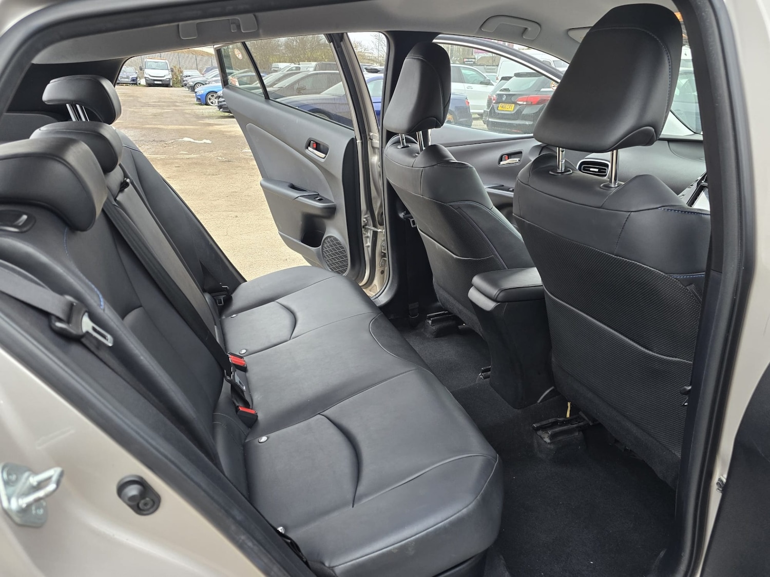 Used Toyota Prius 2016 for sale - 77065875: Photo 31