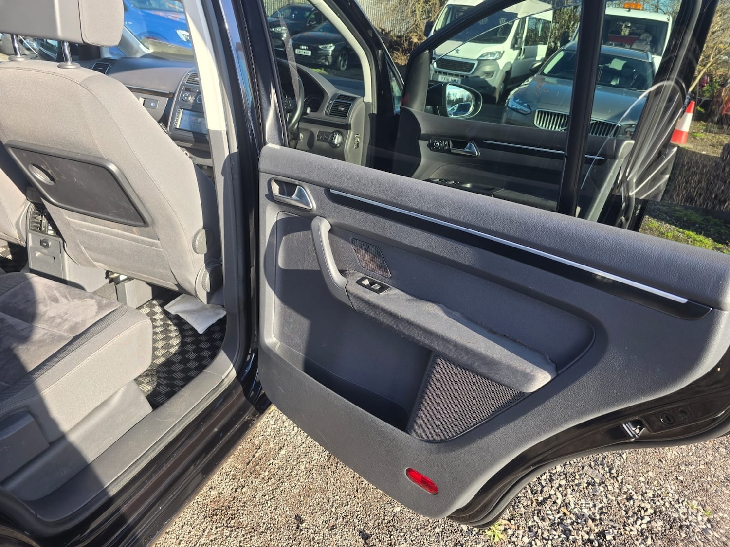 Used Volkswagen Touran 2013 for sale - 77508240: Photo 18